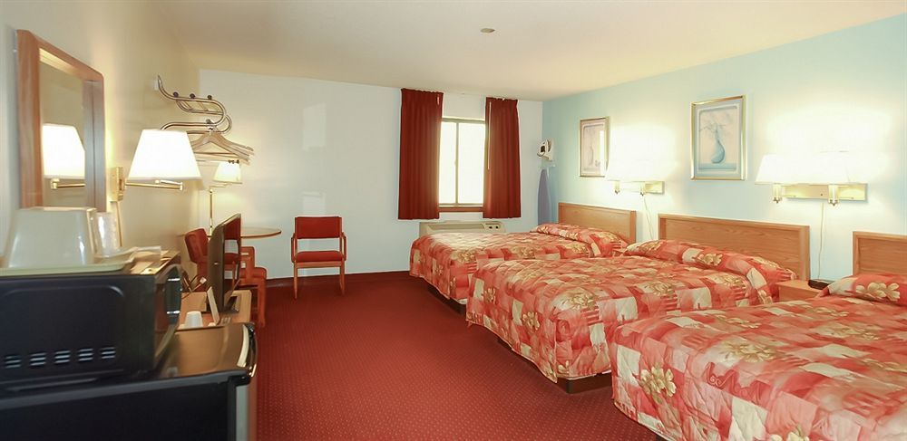 Eastbrook Inn Ронкс Экстерьер фото